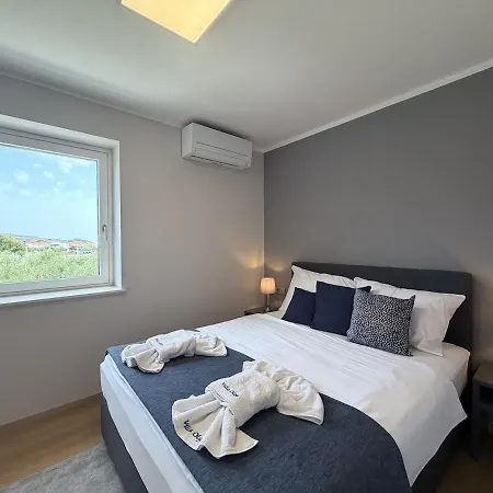 Two Bedroom Sea View Mrljane