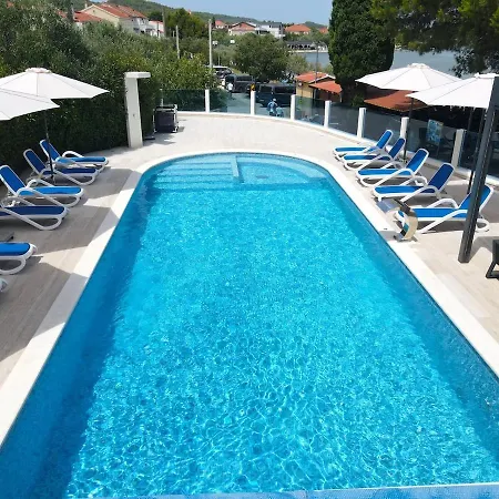 Apartment Two Bedroom Sea View Mrljane